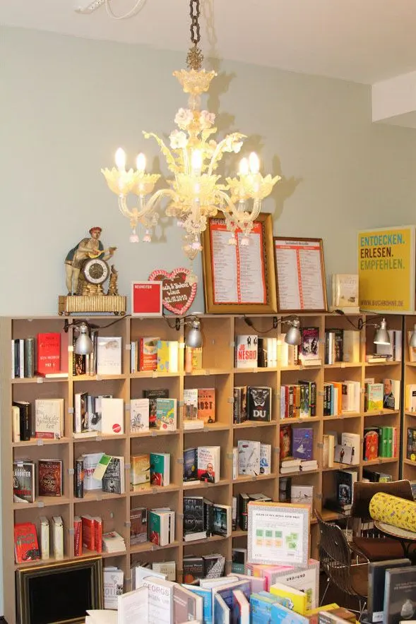 Bücherregal in naturpur Blog, Geschäftskunden, Ladenregale, Warenregale