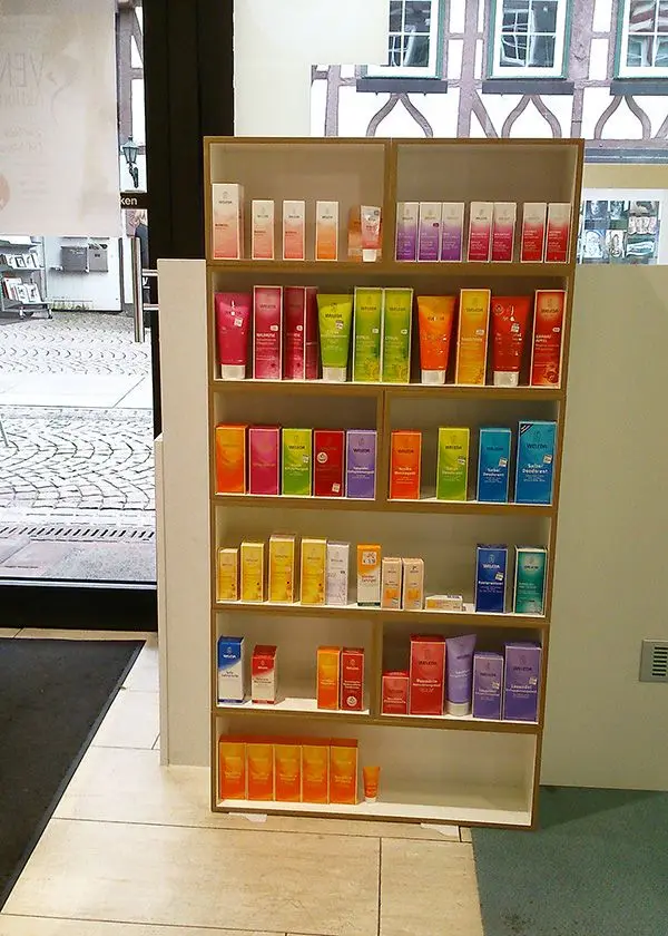 Warenregal für Kosmetik Blog, Geschäftskunden, Warenregal, Apotheke