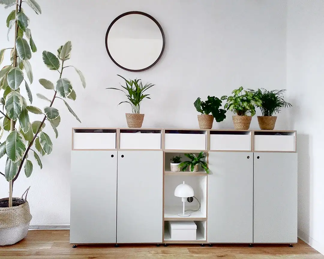 Kundenbilder, Sideboards, Pistaziengrün, 2:1 hochkant mit Tür, senkrecht, Einschübe