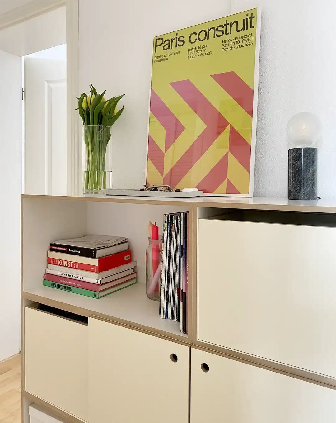 Flurregal in Vanillegelb Flurregale, Vanillegelb, 2:1 Modul, 1:1 Einschub, 1:1 Modul mit Tür