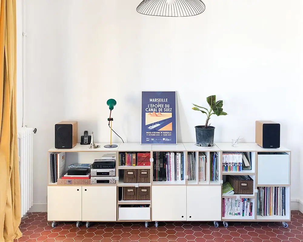 Kundenbilder, Esszimmer, Sideboards, Sideboard auf Rollen, Türen, Einschübe, Pistaziengrün, Plakat, Marseille