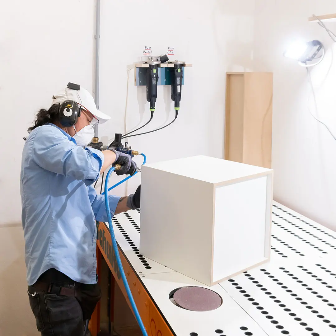 Schleifen und saubern Werkstatt, Produktion, Schritt 3, Hemd, blau, weiß