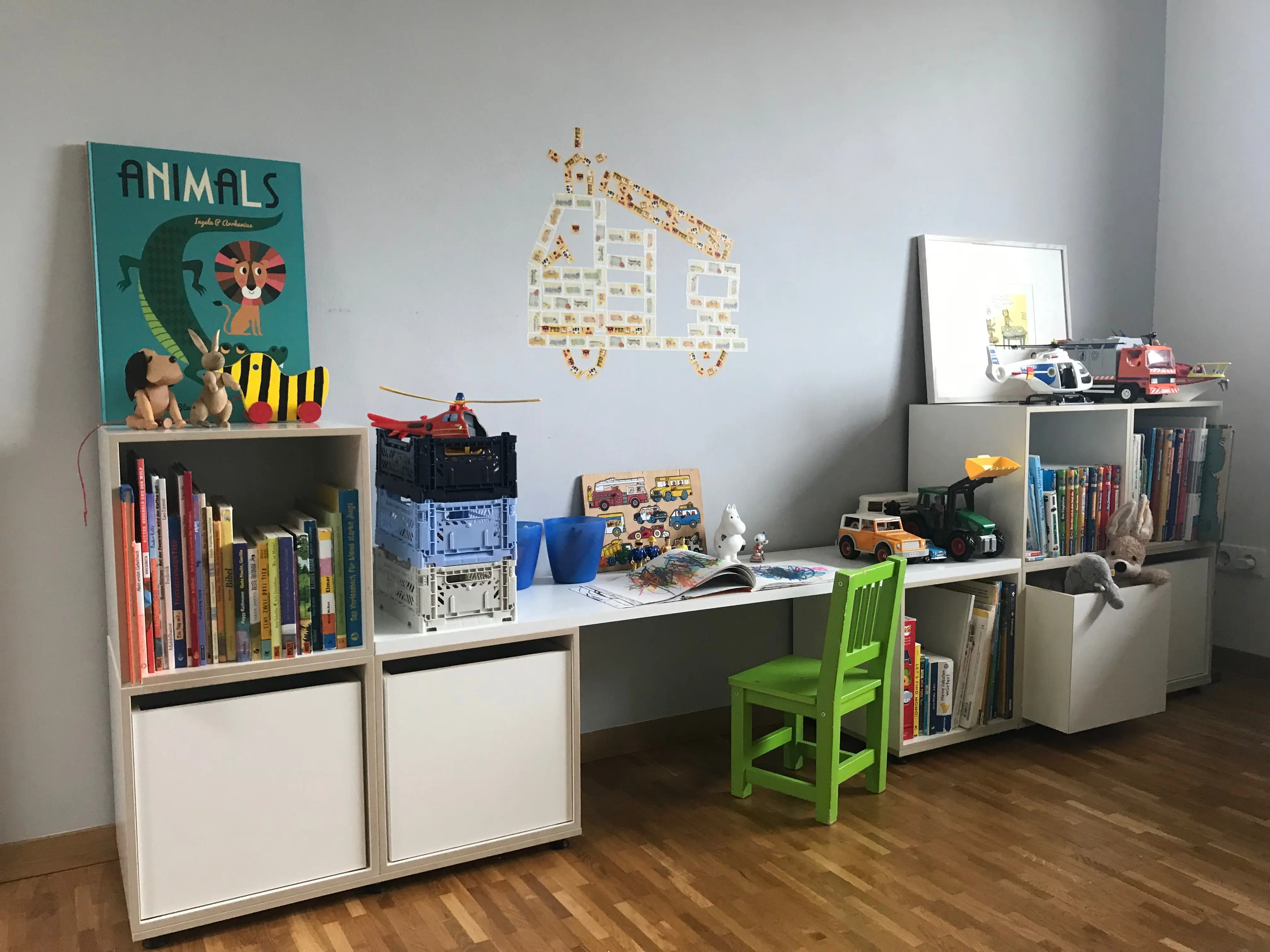 Kinderzimmerregal mit Schreibtischplatte Kundenbilder, Schreibtischplatte, Kinderzimmer