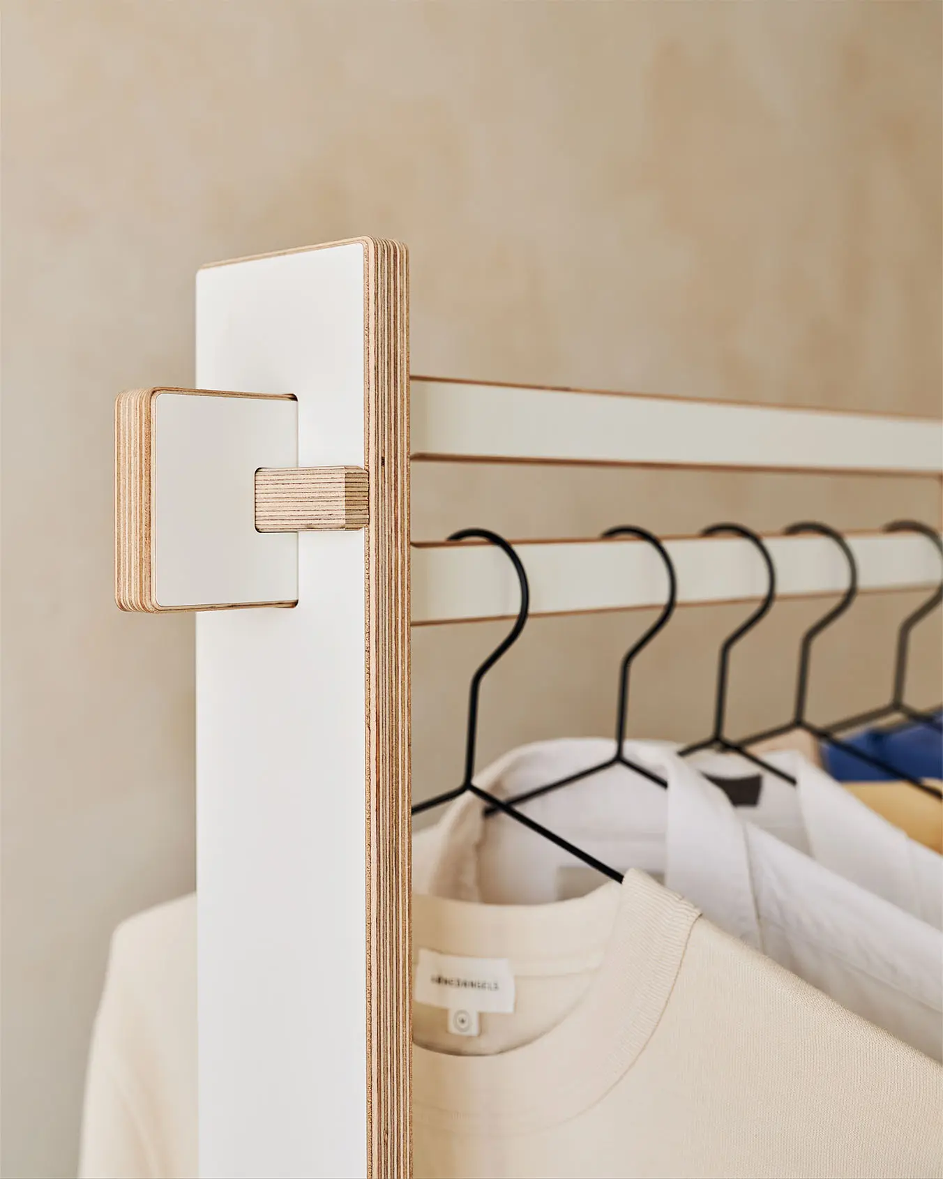 Garderobe Product Page, Garderobe, Detail