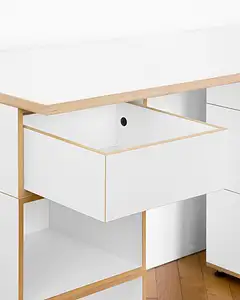 Modularer Schreibtisch — Einschub Home-Office Schreibtisch, Detail, Einschub, Klammeraussparung, Stopper