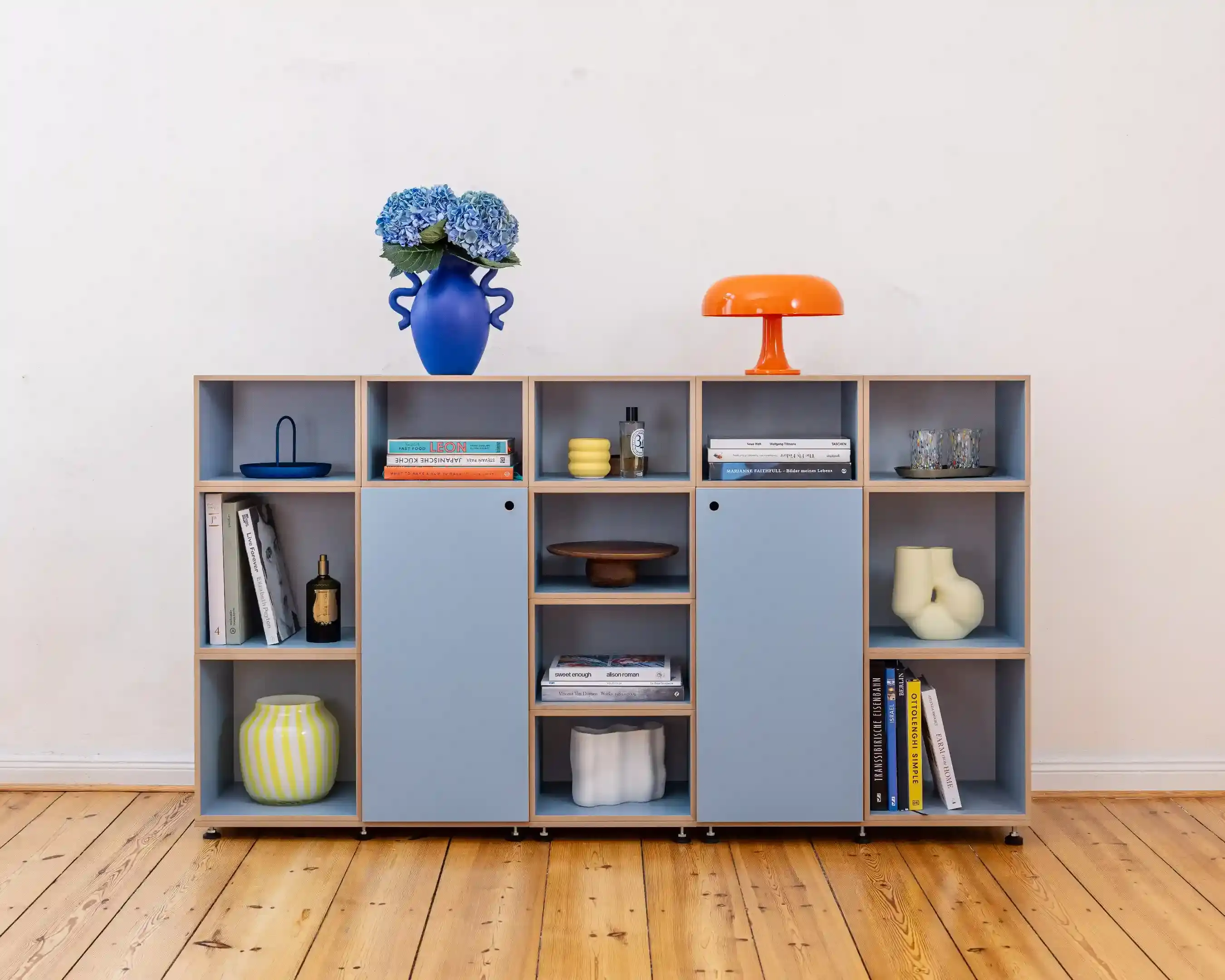 Blaues Wohnzimmer Sideboard