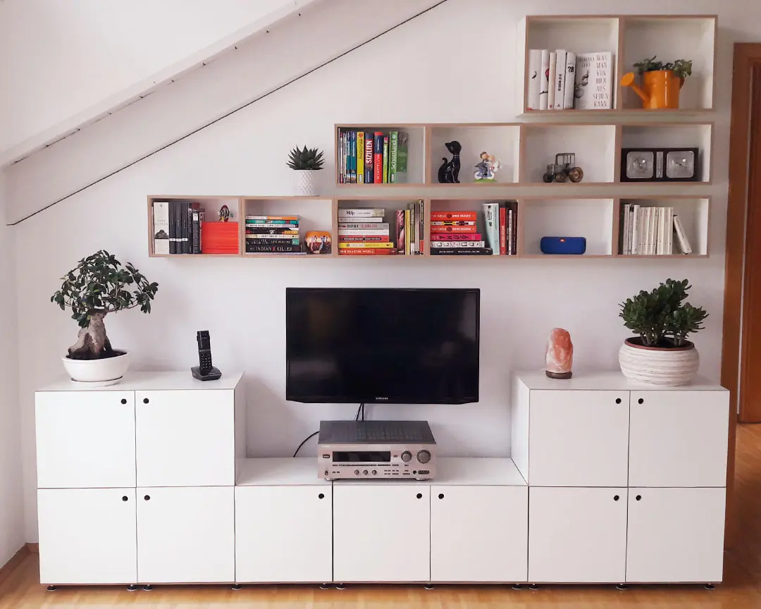 Wandregal für Dachschränge Kundenbilder, Dachschrängen, Wandregal, Sideboard, Türen, Fernseher