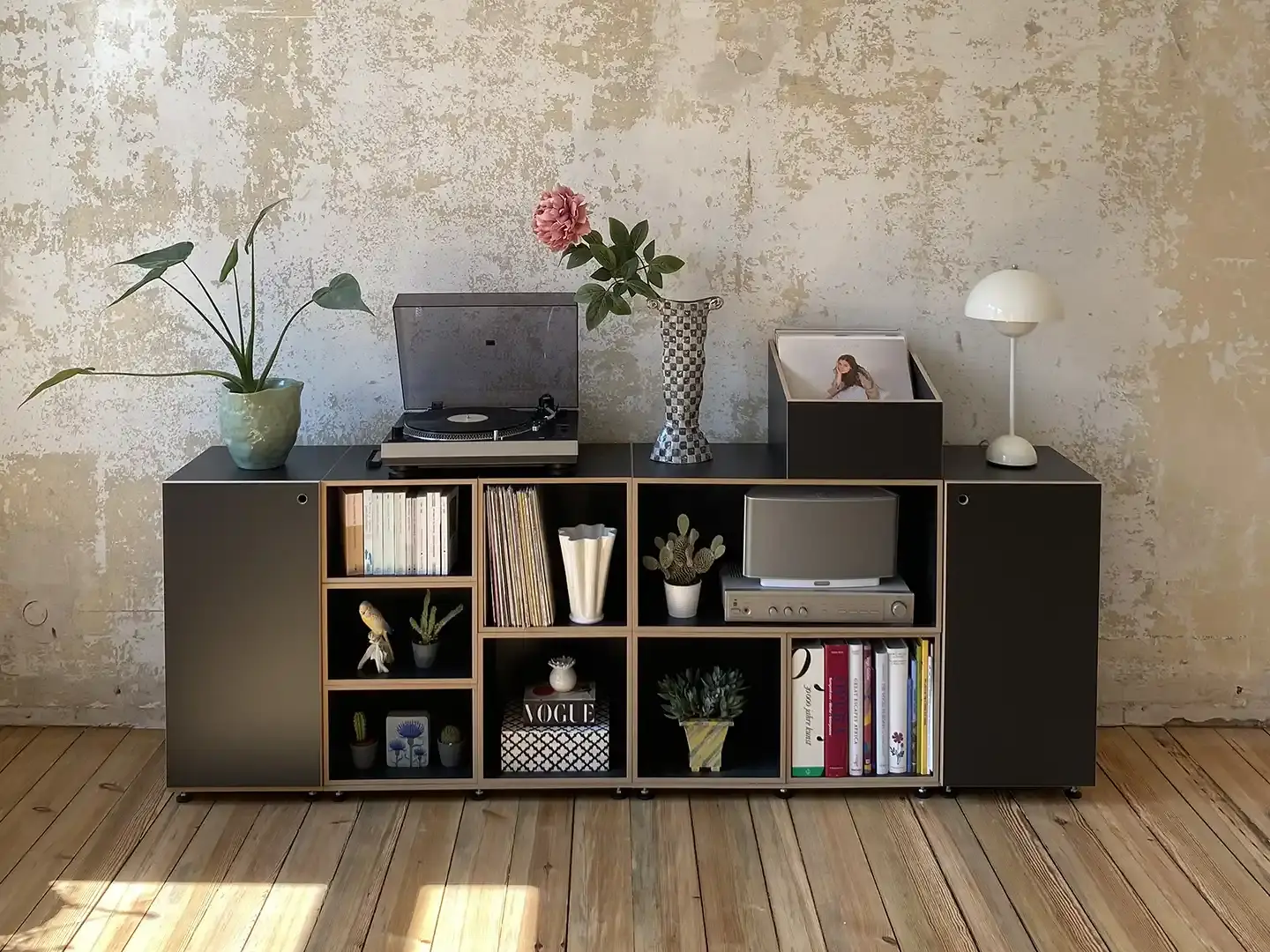 Schwarzes Wohnzimmer-Sideboard Black Edition, Wohnzimmer, Sideboards, Koop, Mitteninmitte, 4x3-40