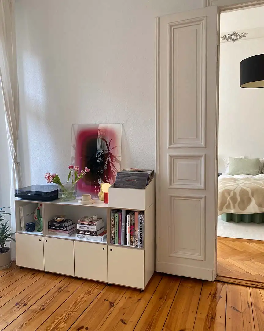 Koop, Kundenbilder, Mia, Wohnzimmerregale, Schallplattenregale, LP-Box