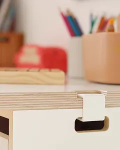 Koop, Liserk, Kinderzimmer, Kinderregale, Kinderschreibtisch M, Kunststoffklammer, weiß