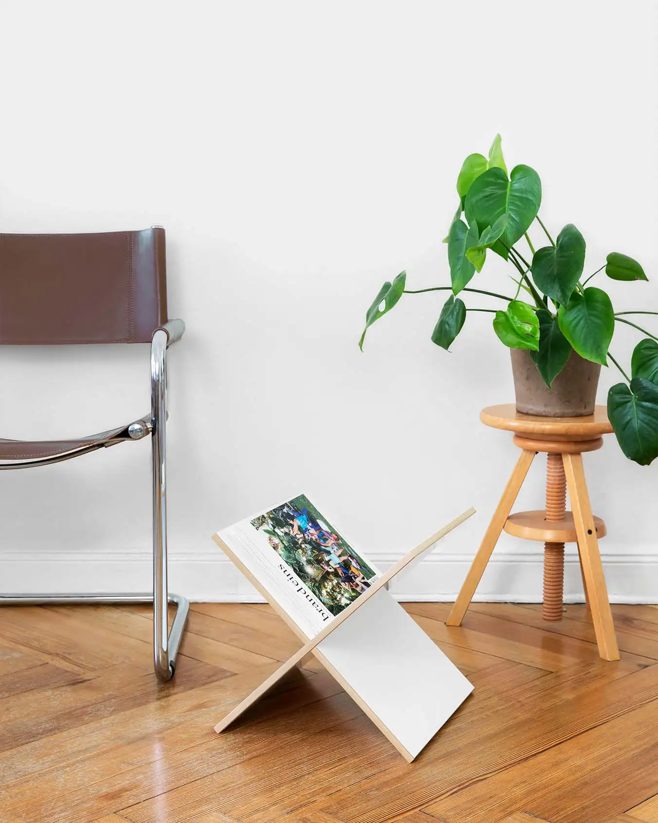 Weineinsatz als Zeitungsständer