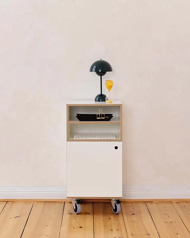 Rollcontainer, Home-Office, Büro, kleiner Rollcontainer, Rollen, Tür, F2 Modul, Verner Panton, FlowerPot, Lampe, 