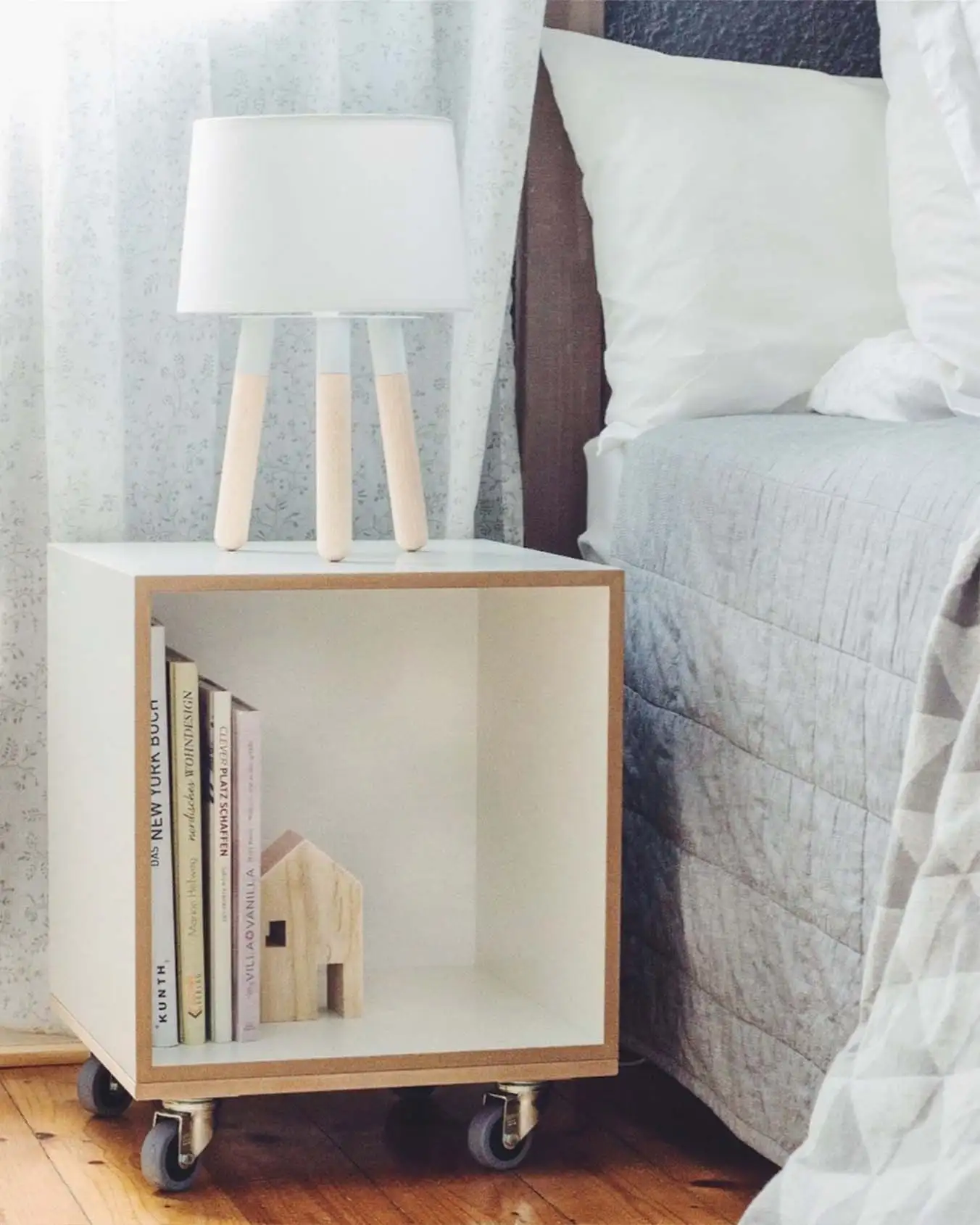 Kundenbilder, Schlafzimmer, Würfelregale, Würfel-Nachttisch