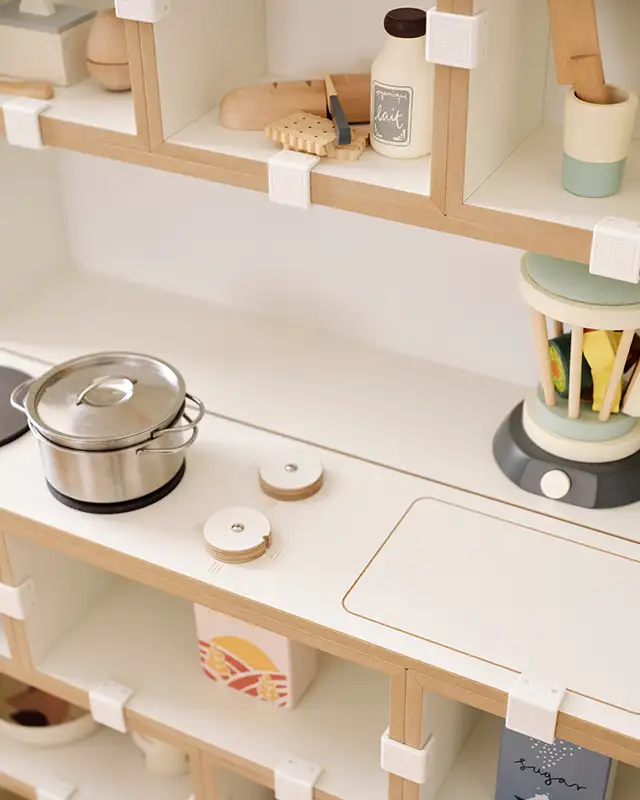 Kinderküche Kinderregale, 3-in-1-Kiezladen, Detail, Küche