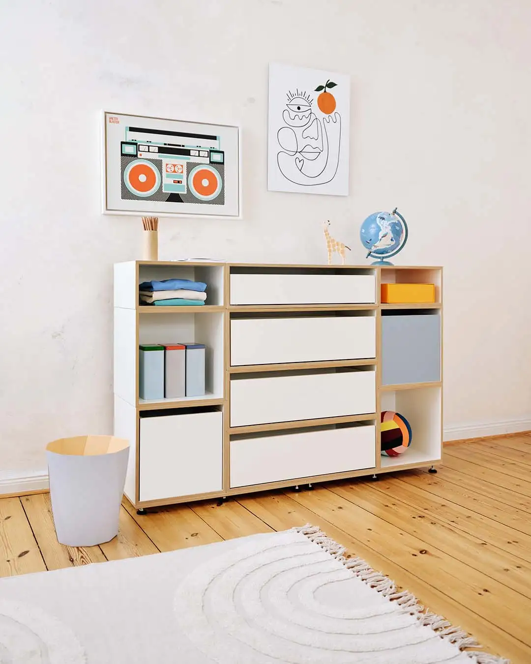 Hohes Kinder-Sideboard Kinderzimmer, kinderregale, Kommoden, Sideboards, 1:2 Modul Modul Doppelte Breite mit Schublade, 2:3 Modul Doppelte Breite mit Schublade, Einschub, Denimblau, Retusche, 4x5, 4