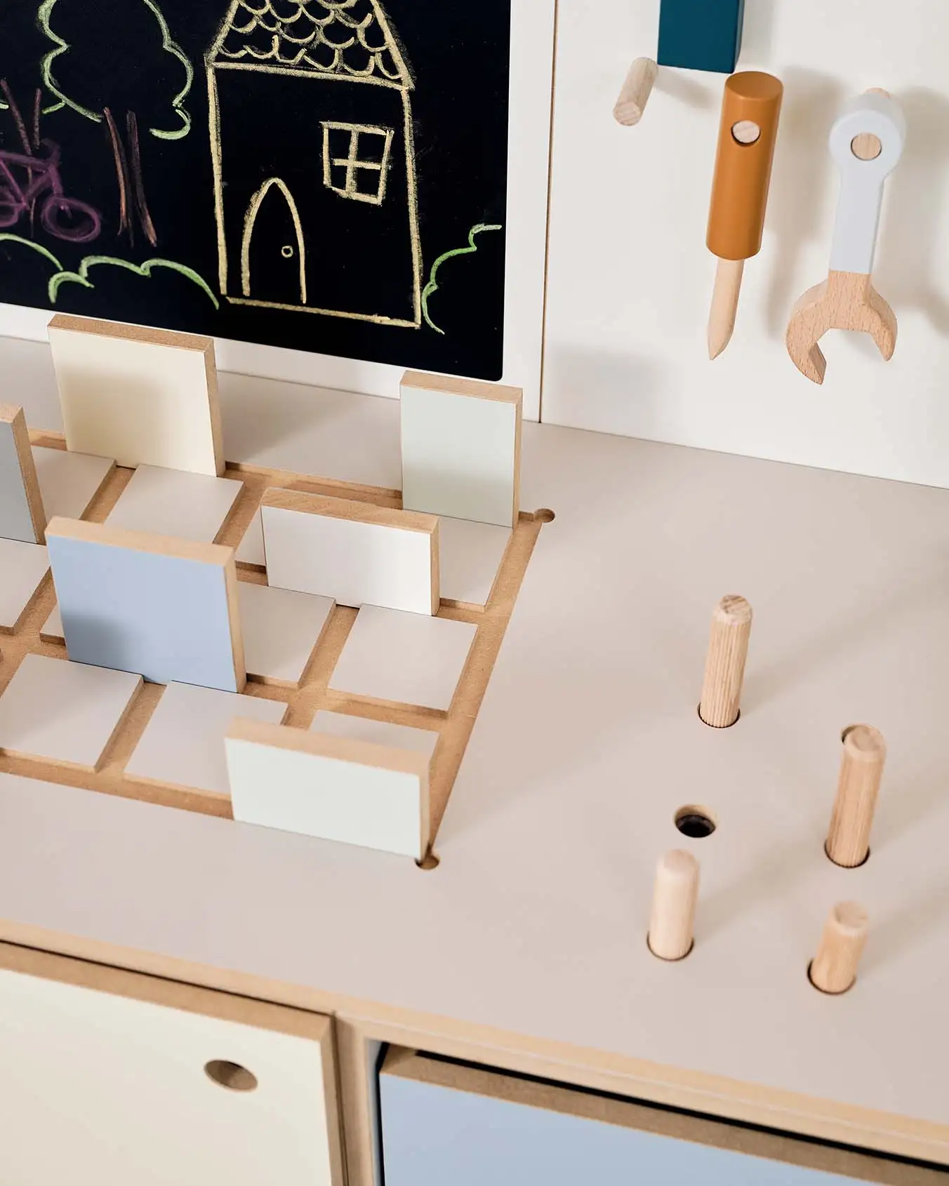 Kinderwerkbank Kinderregale, Kinderzimmer, Kinderwerkbank