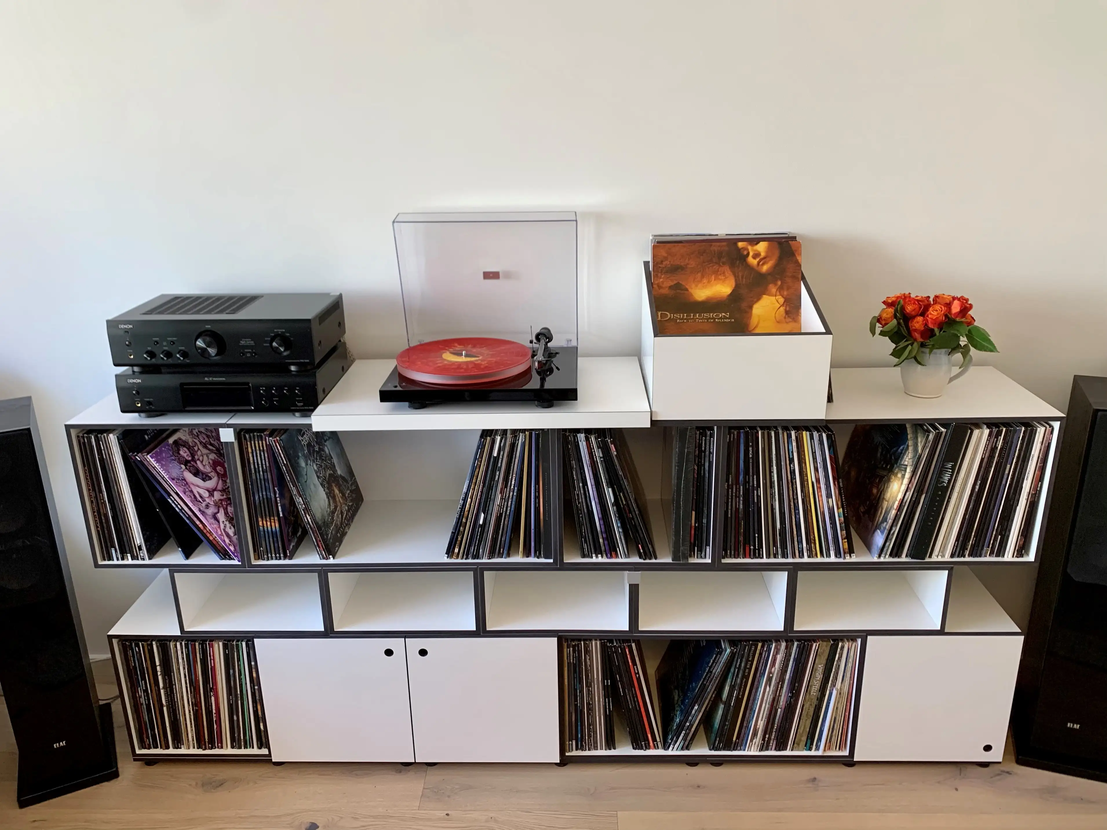 Schallplattenregal mit schwarzen Kanten Blog, Kundenbilder, Schallplattenregale