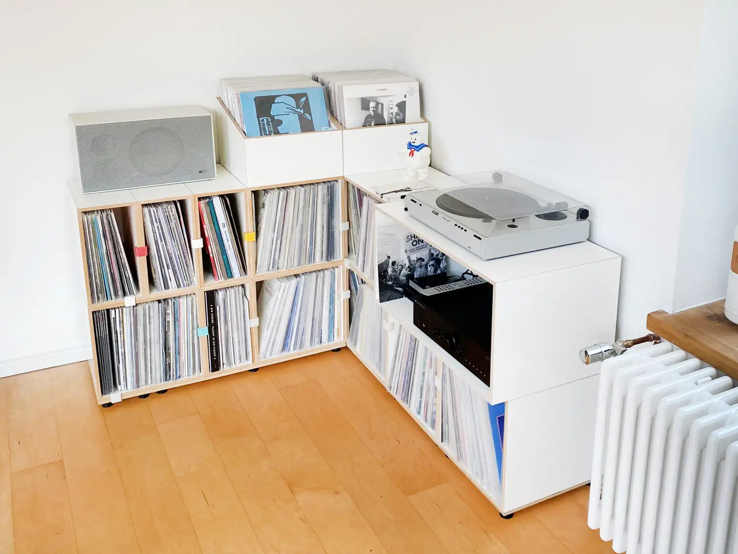 Kundenbilder, Schallplattenregale, Eckmodul, LP-Box