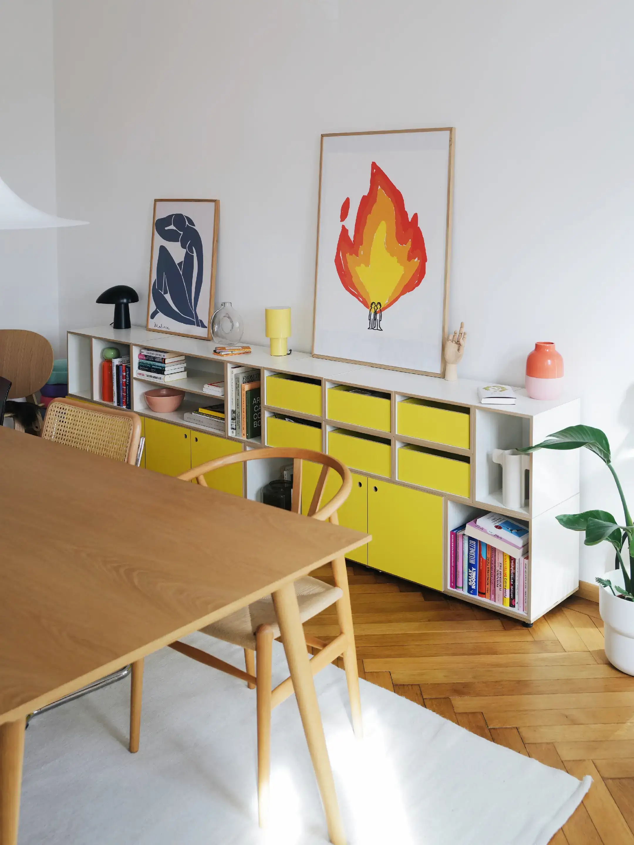 Das Statement-Regal Sideboards, Wohnzimmerregale, Zitrusgelb, Tür, 1:2 Modul, 1:2 Einschub, Das Statement-Regal, Koop, Amazed Mag, 3x4, 70