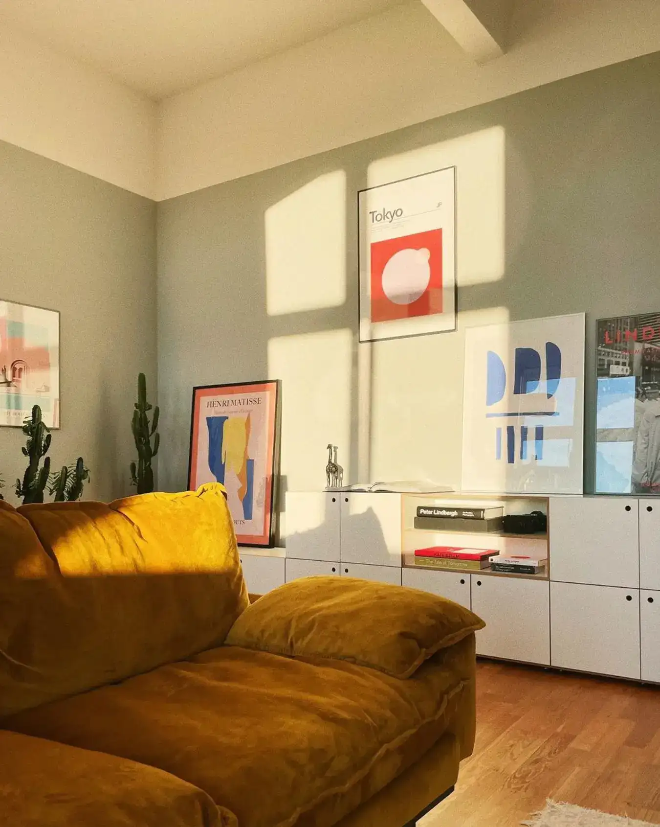 Kundenbilder, Berlin72qm, Wohnzimmerregale, Sideboards, Sideboard, Türen, Instagram, Sonnenlicht, 4x5, 70