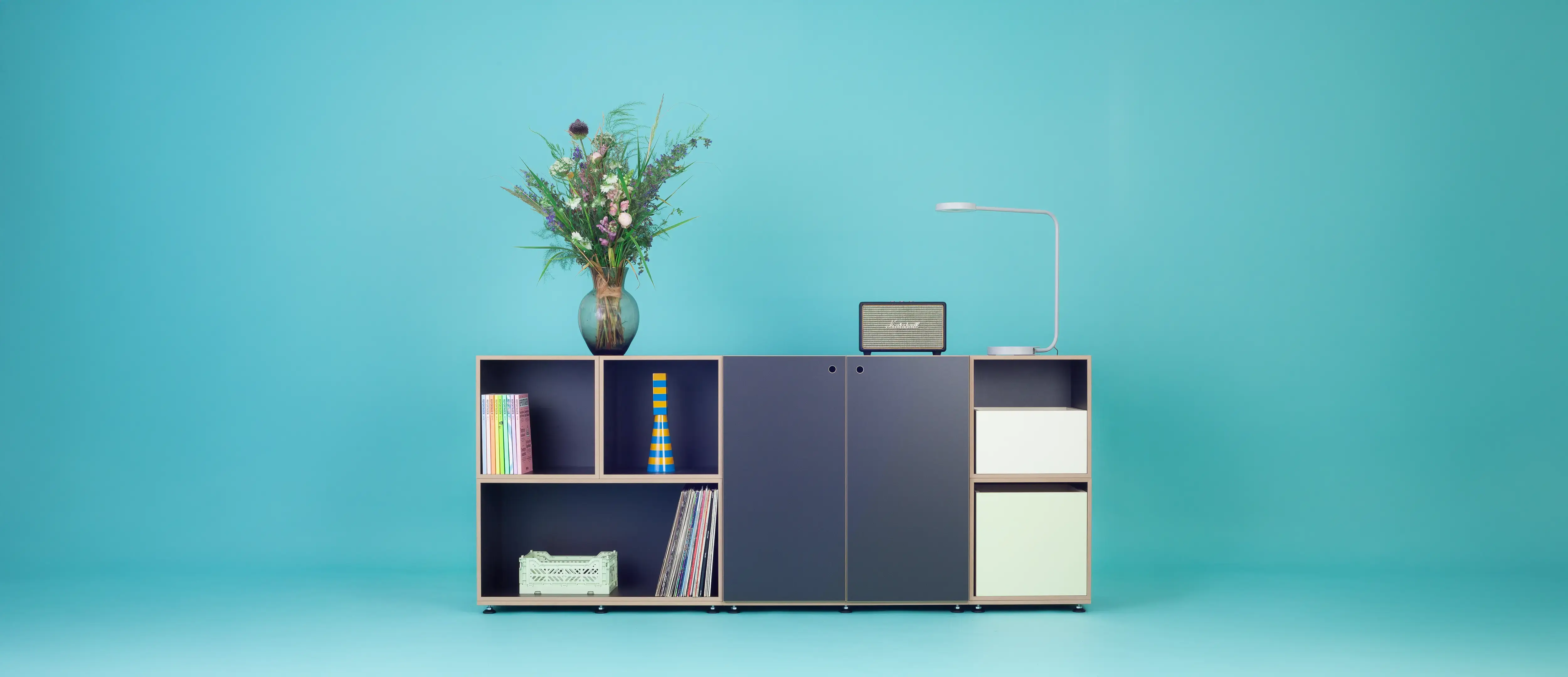 Schwarzes Sideboard Schwarzes Sideboard, Black Edition, 1:1 Einschub, 2:3 Einschub, 1:2 Modul Hochkant, Pistaziengrün, Weiß, Retusche,70