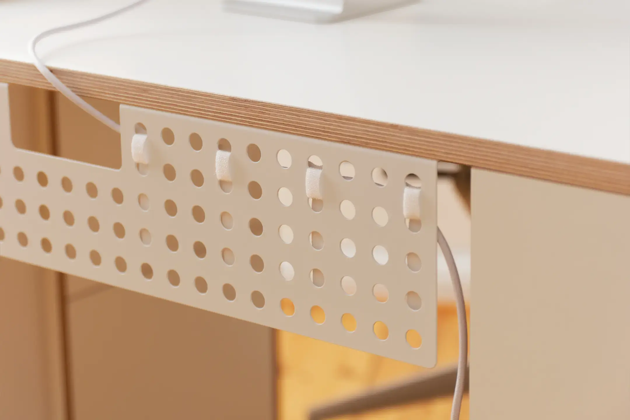 Home Office, XXL-Schreibtisch, Zubehör, Kabelblende, 3x2, 70