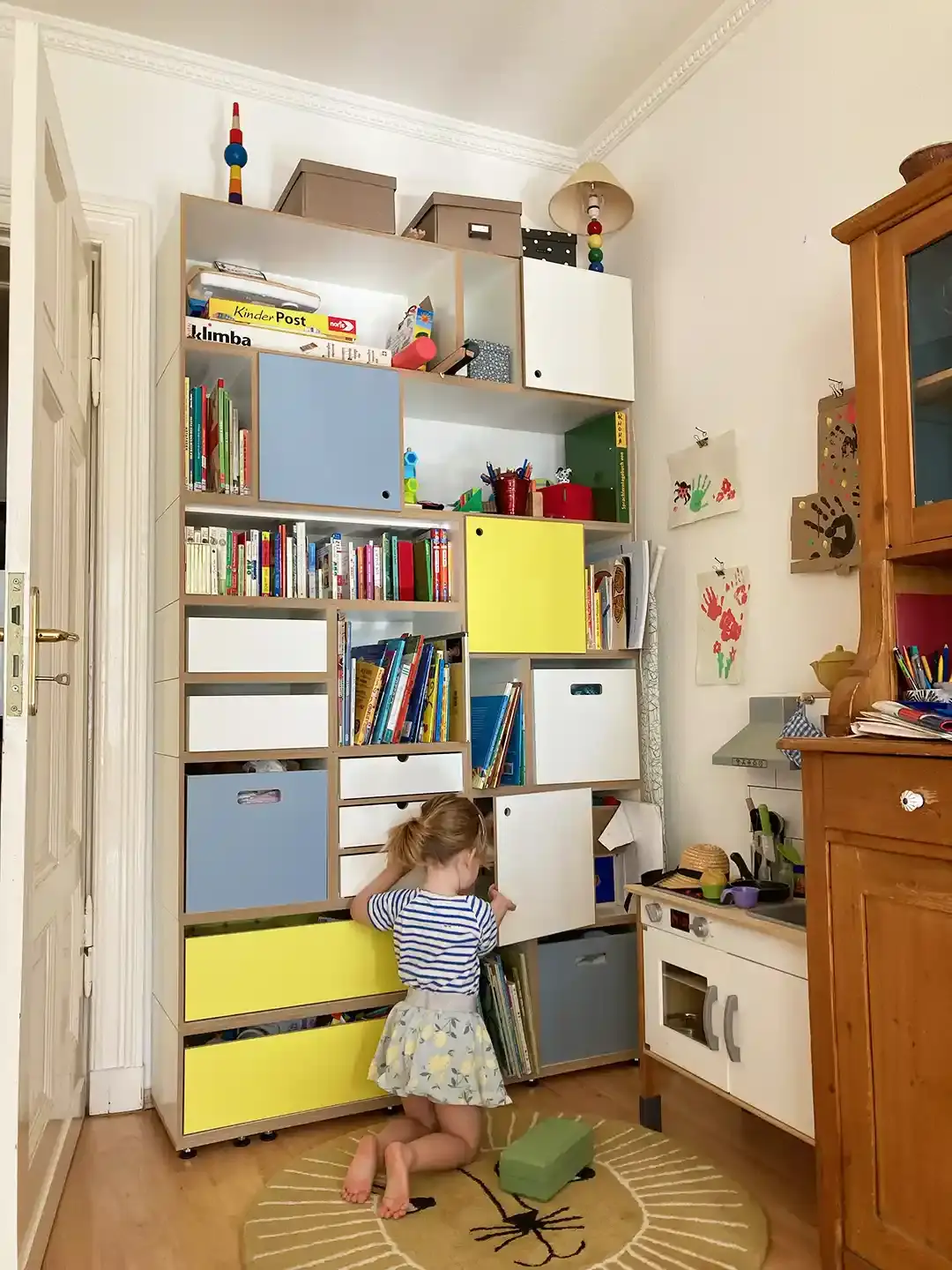 Großes buntes Kinderregal Kundenbilder, Kinderzimmer, Kinderregal, Bücherregal, Spielzeug, Denimblau, Zitrusgelb, 3x4, 30