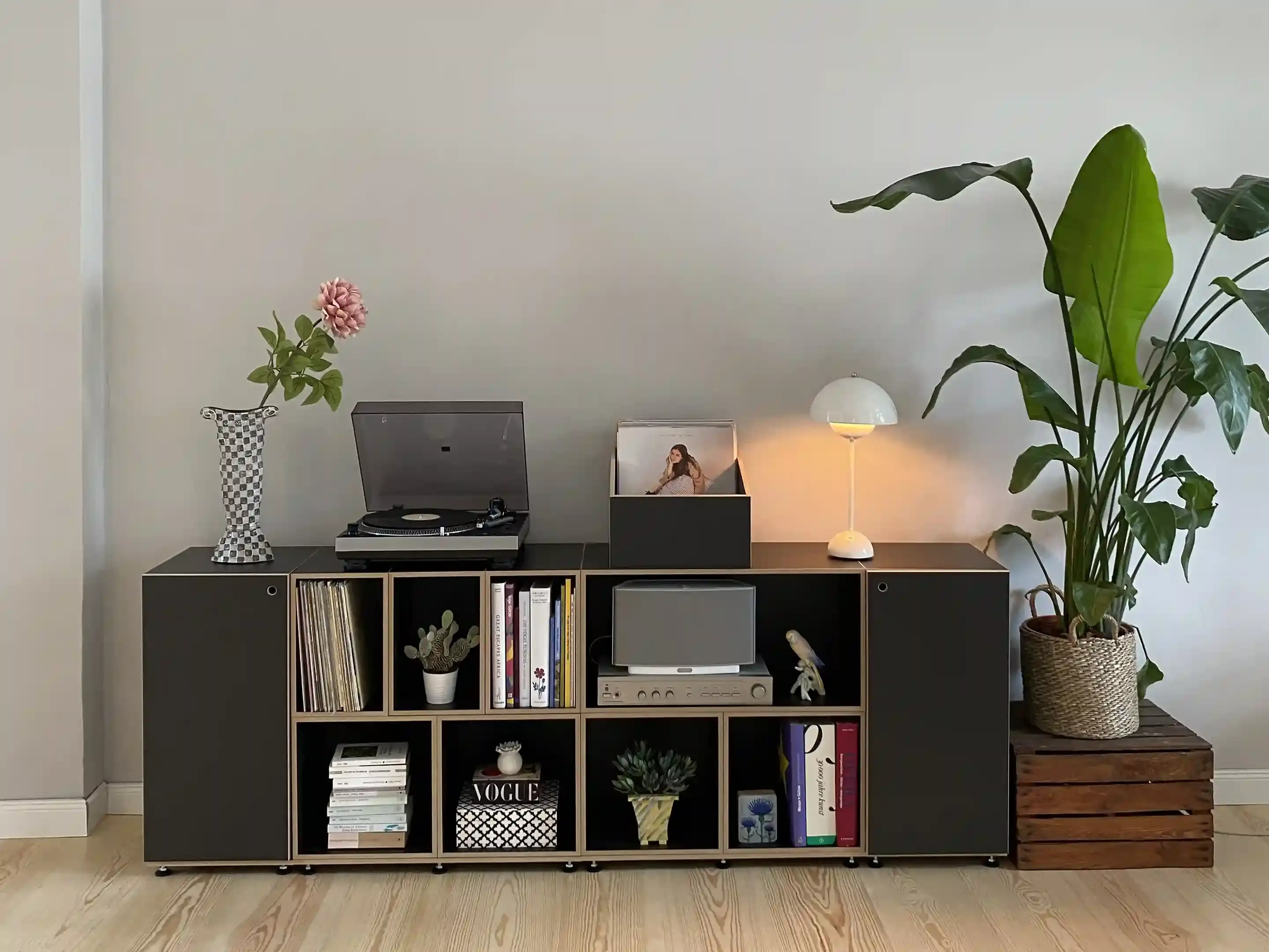 Schwarzes Wohnzimmer-Sideboard Koop, Mitteninmitte, Sideboards, Black Edition, schwarz, 4x3, 15