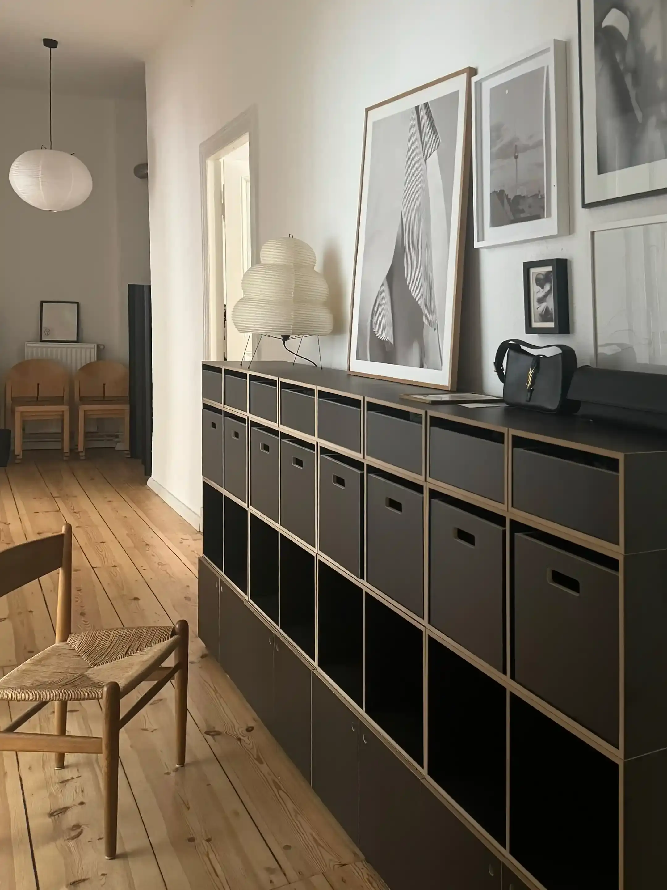 Schwarzes Flur-Highboard Koop, Nella, Flur, Black Edition, schwarz, 1:1 Modul, Tür, 1:2 Modul, Einschub, Retusche, 3x4, 30