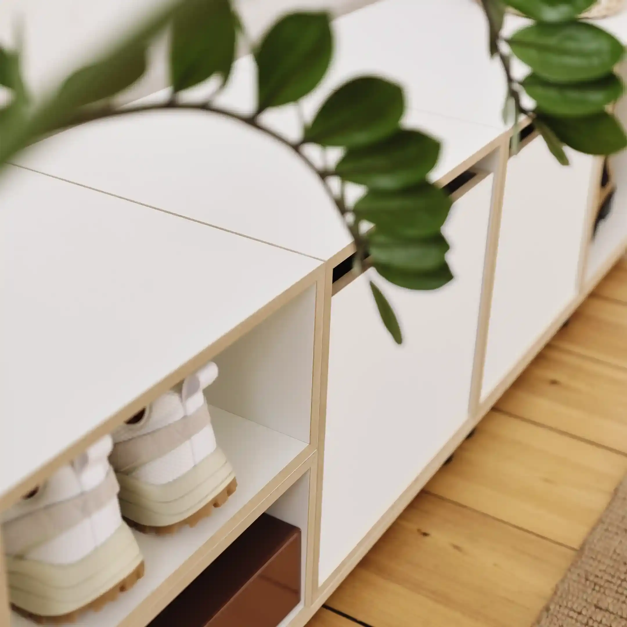 Flurregal-zum-Sitzen-5, Retusche, 1x1-30