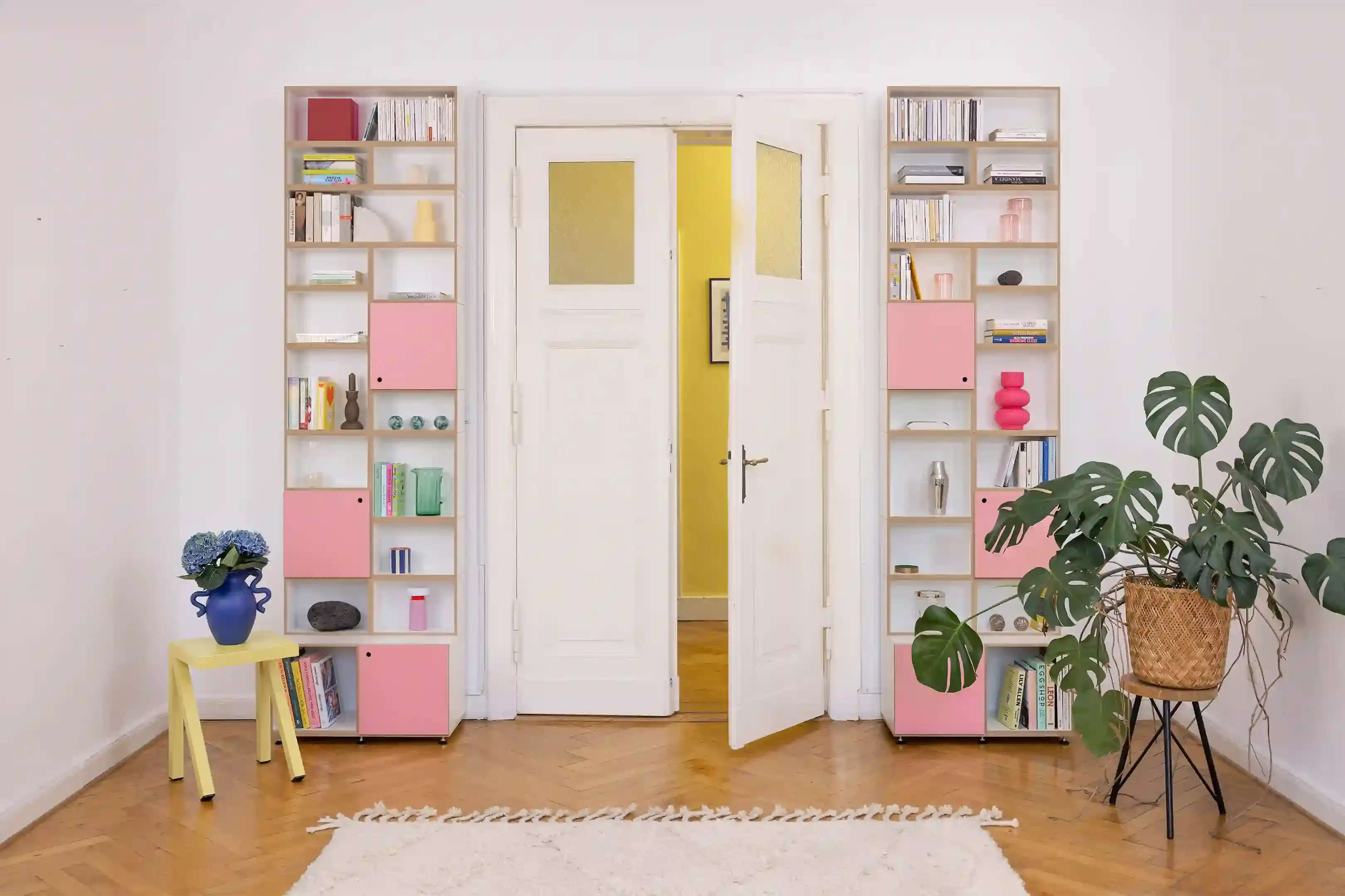 Hohe Bücherregale in Pink Wohnzimmer, Bücherregal, DVD, CD, Büro, Home-Office, Hohe Bücherregale in Pink, Flamingopink, 3x2, 05