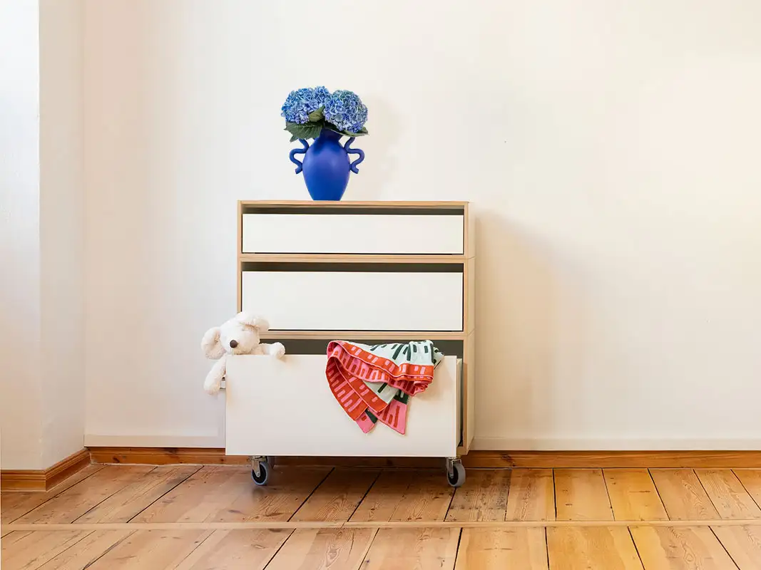 Weiße Kommode auf Rollen Kommoden, Weiße Kommode auf Rollen, 2:1 Modul mit Schubladen, Kinder, Kuscheltier, Spielzeug