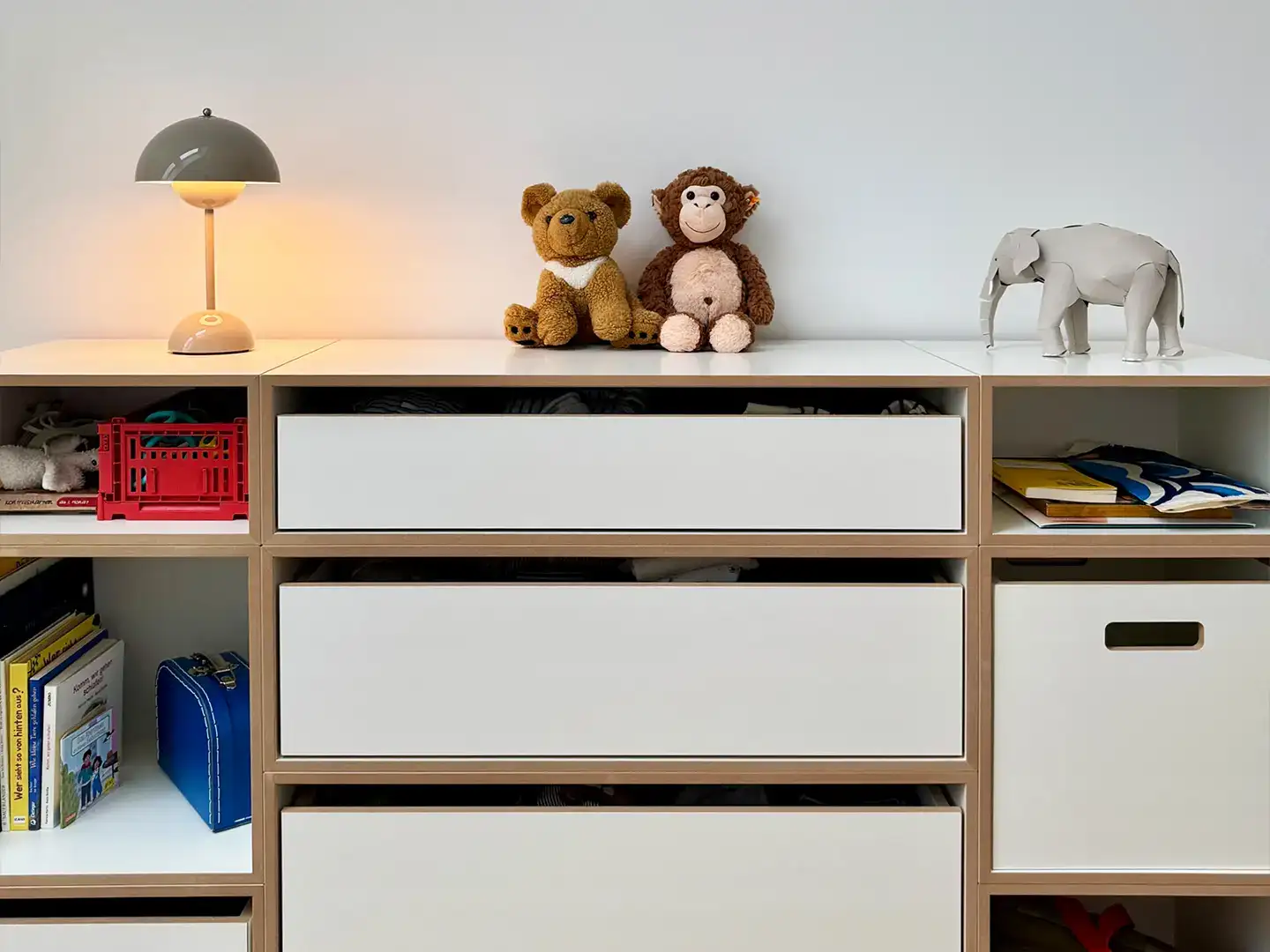 20250821, Andreas, Muth, 2, Bewertung, VA, 2025, 3088, Retusche-5x4-70, furniture interior furnishing room shelf home house table modern bookcase