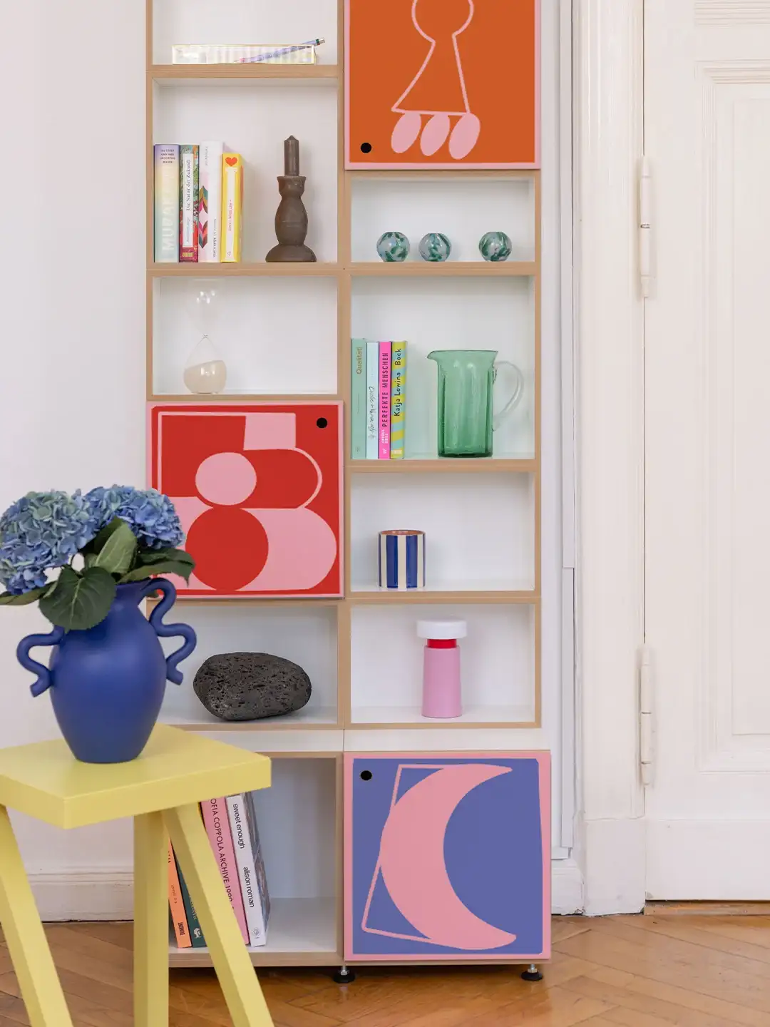 06, bookcase furniture shelf furnishing interior home room house indoors modern background-apricot_lighter
