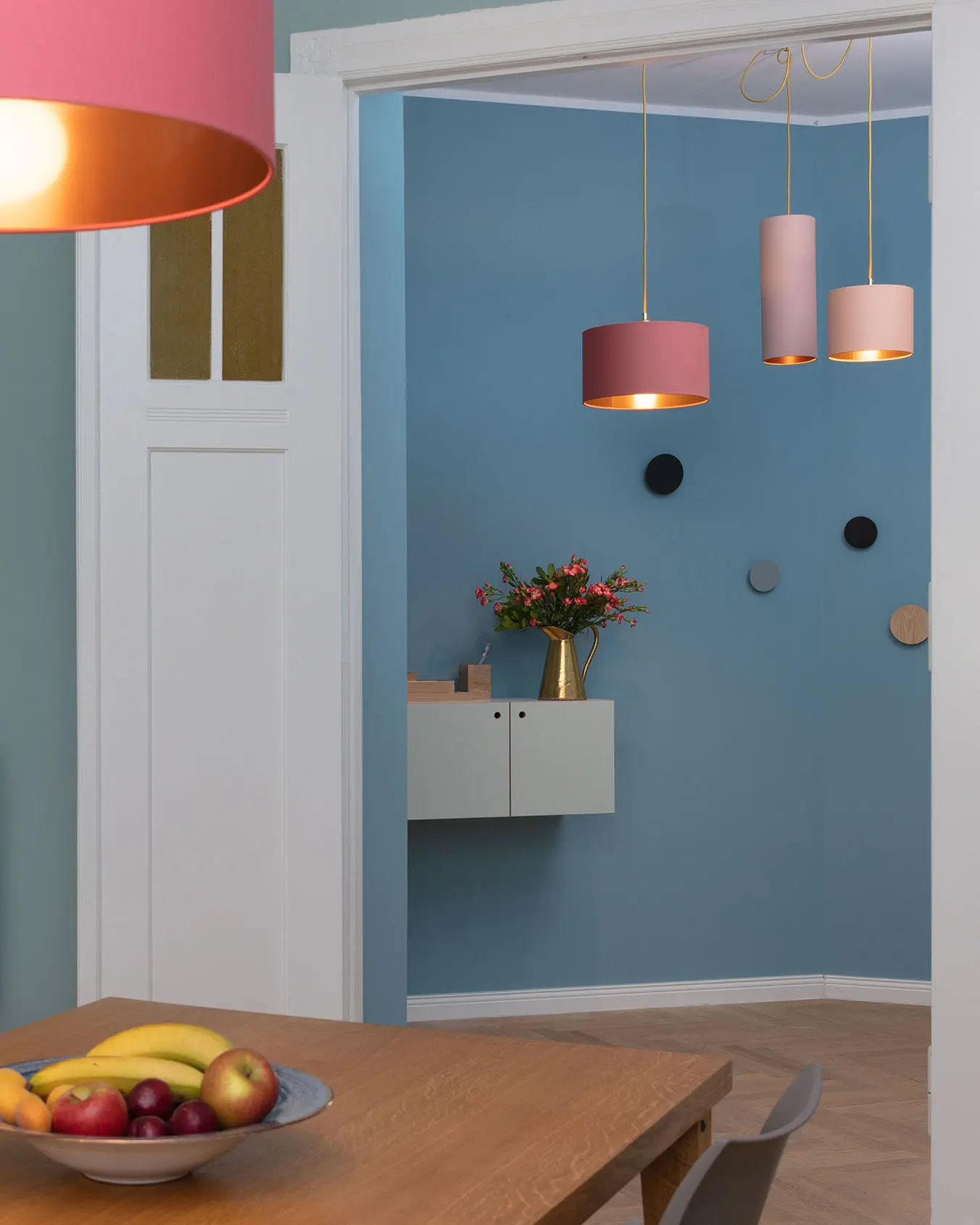 Wandregal mit Türen Berliner Zimmer, Wandregal, Flurregal, 2:1 Modul mit Tür, Blumen