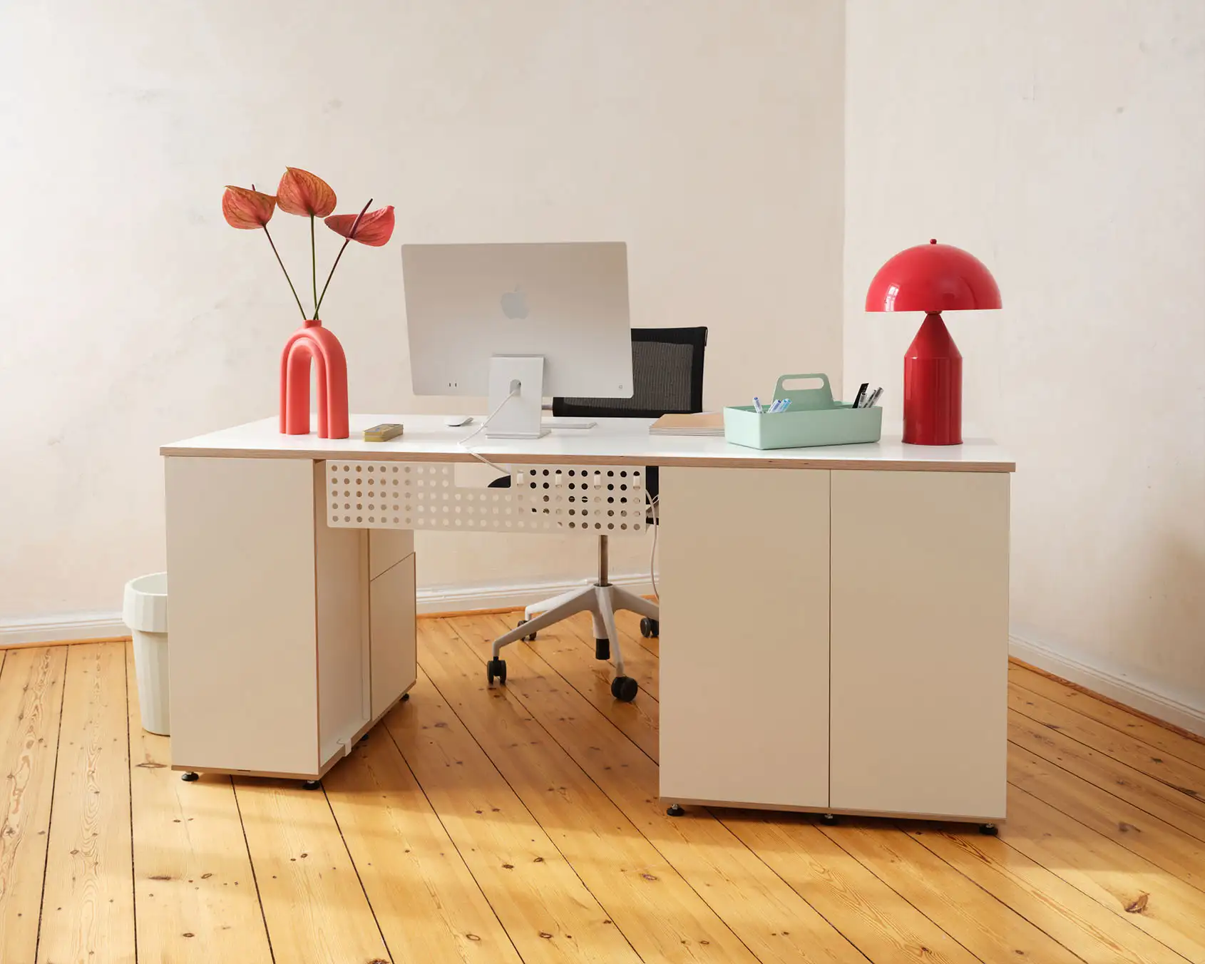Home Office, Modularer Schreibtisch L, XXL-Schreibtisch, Kabelblende