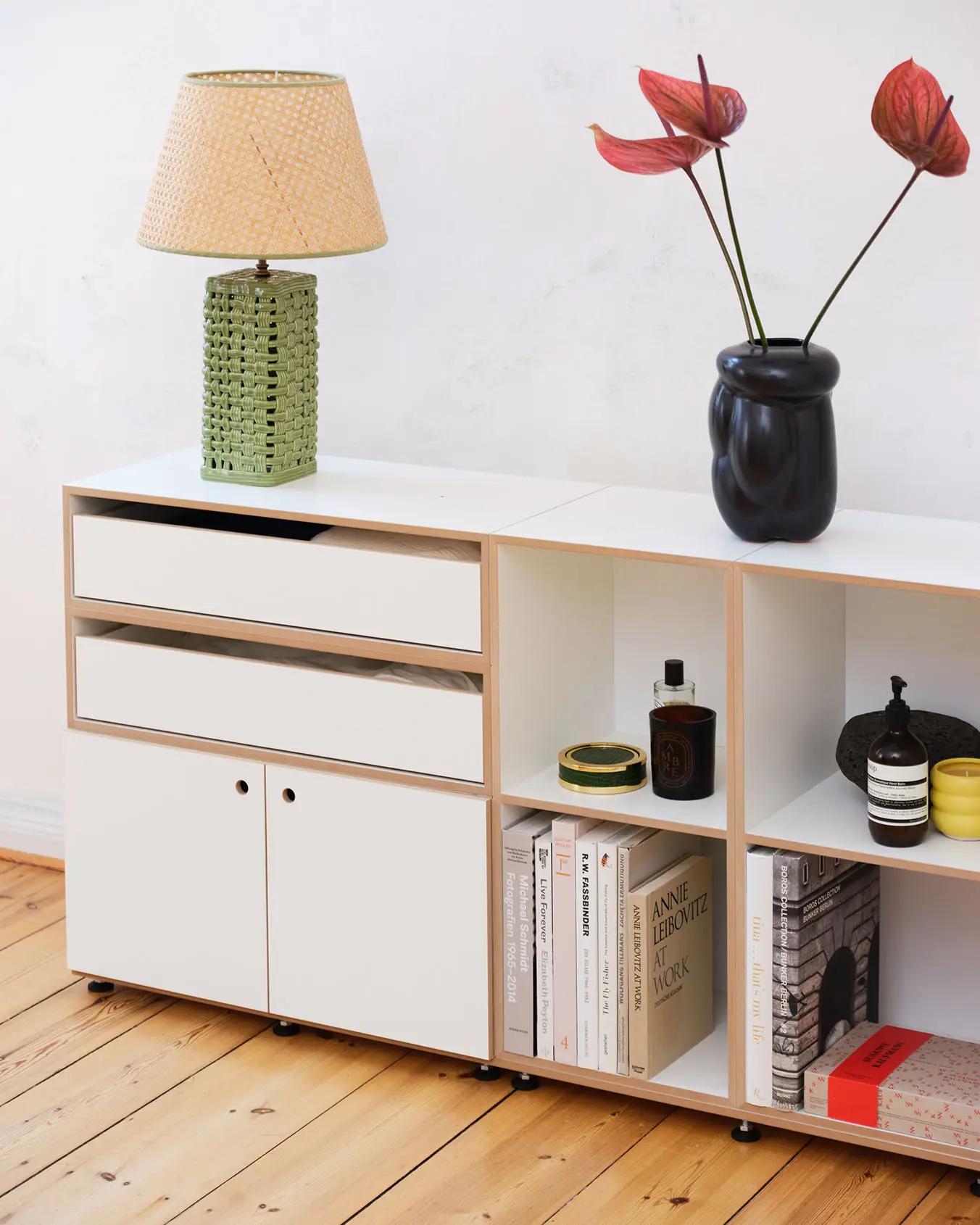 Flexibles Sideboard Home Office, Sideboards, Modularer Schreibtisch L, XXL-Schreibtisch, Flexibles Sideboard, furniture lamp interior room home house kitchen modern floor lamp furnishing background-ocher_lighter background-apricot_lighter