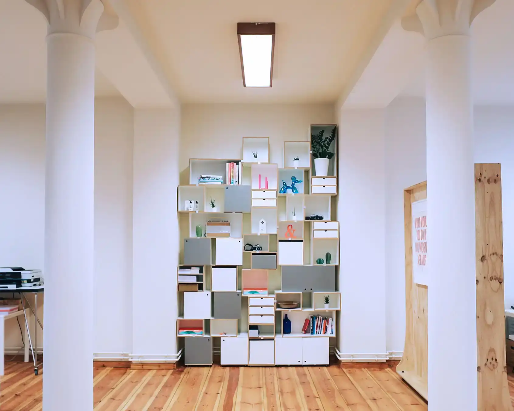 Großes Büro-Würfelregal Kundenbilder, Büroregale, Geschäftskunden, Staubgrau