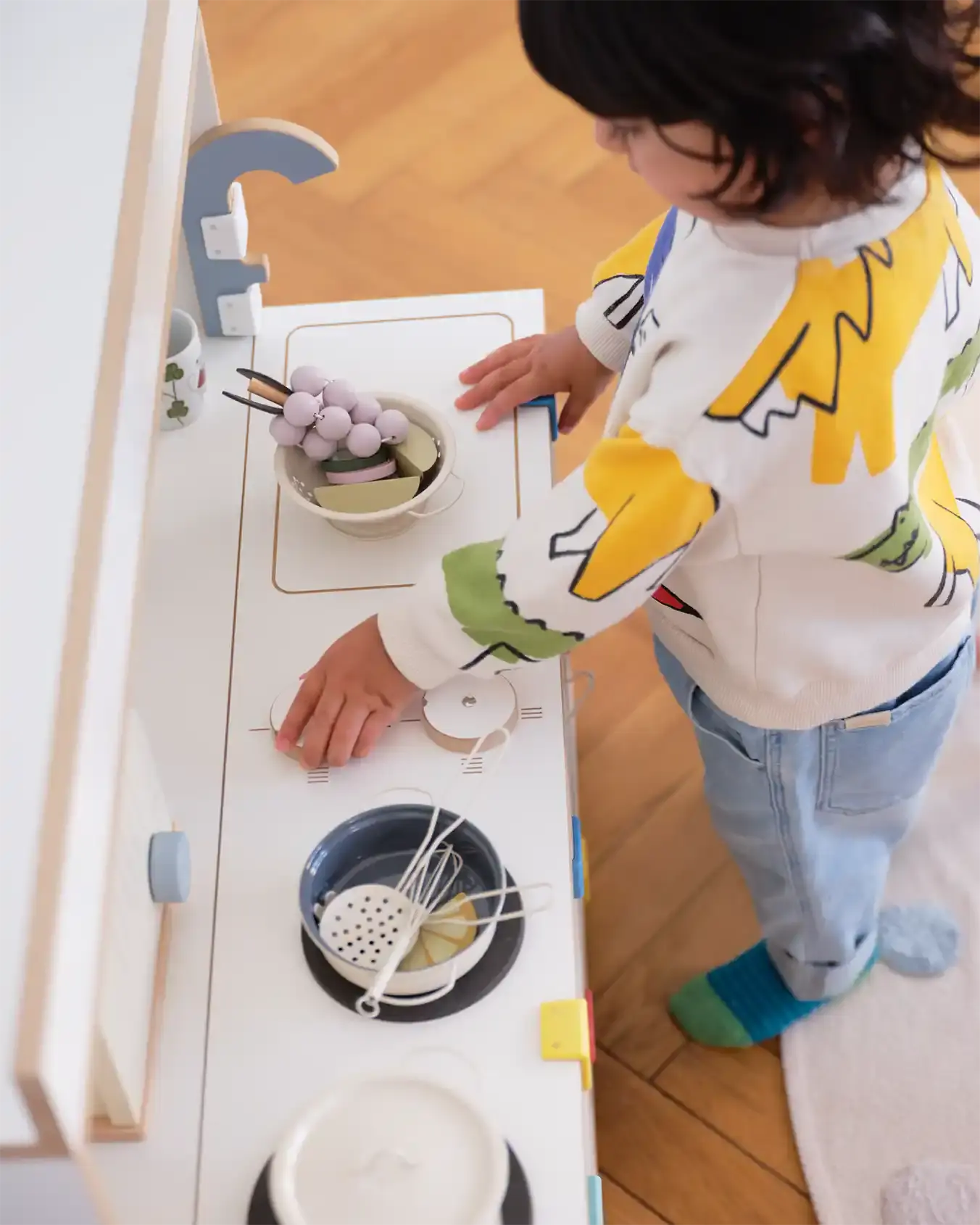 Kiezküche Kinderzimmer, Kinderregale, Kiezküche, Spüle, Kind