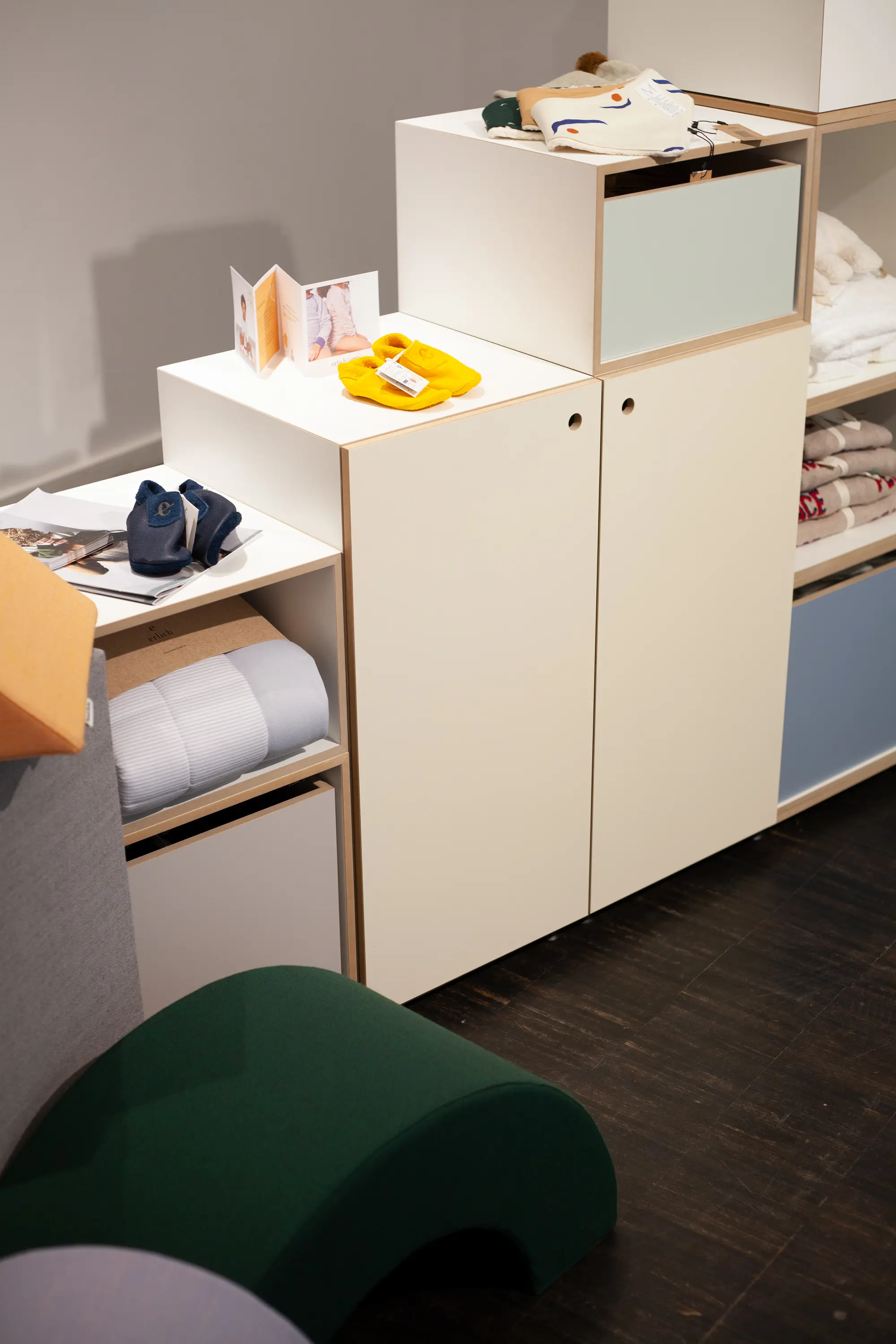 2:1 Modul mit hochkant gestellten Türen Blog, Pop-up, Kreuzberg, Berlin