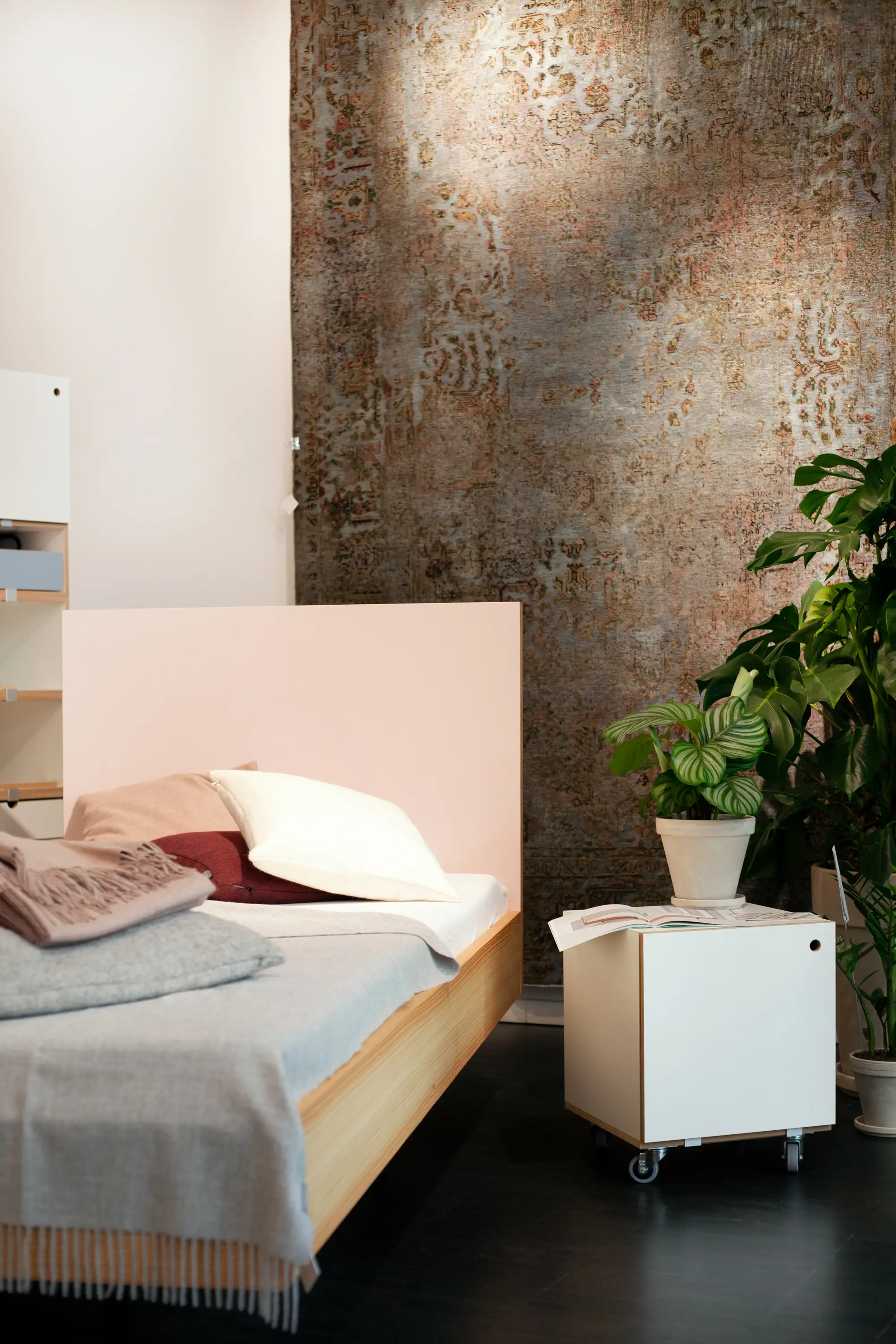 Blog, Pop-up, Kreuzberg, Berlin, Schlafzimmer, Rollen, Nachttisch, Würfel