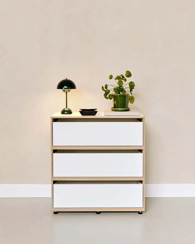 Kategorien, Kommode mit 2:3 Schubladen, Pflanze, Lampe, Licht, weiß, beige, grün