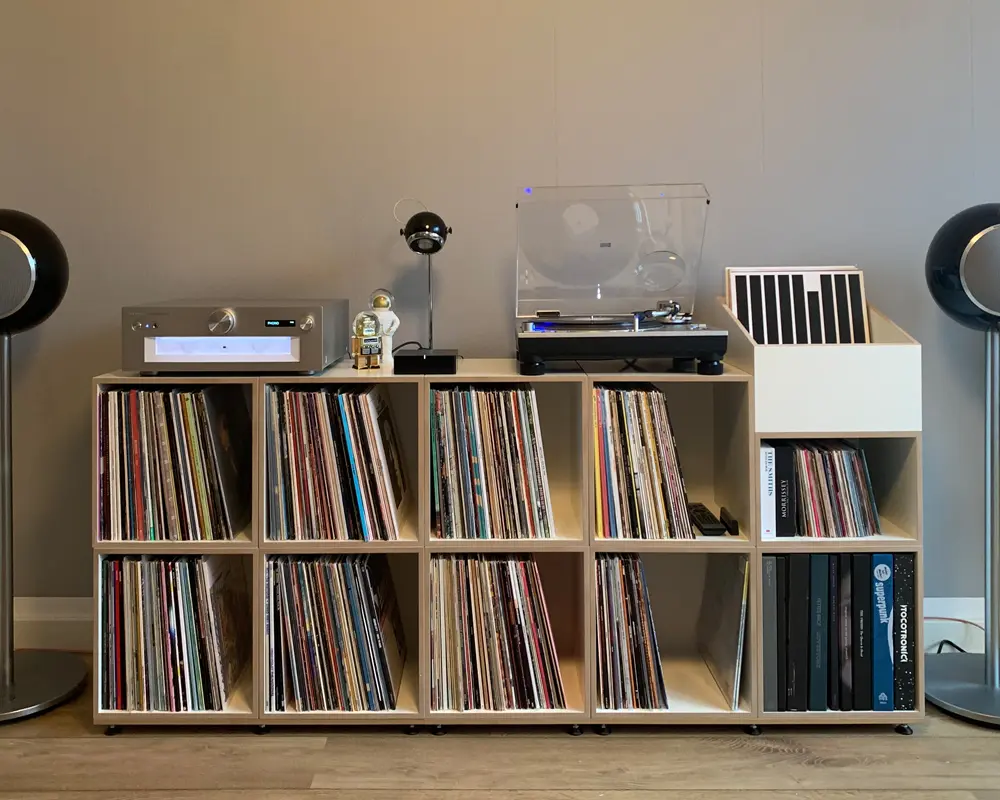 Schallplattenregal mit LP-Box Blog, Best of, Kundenbilder