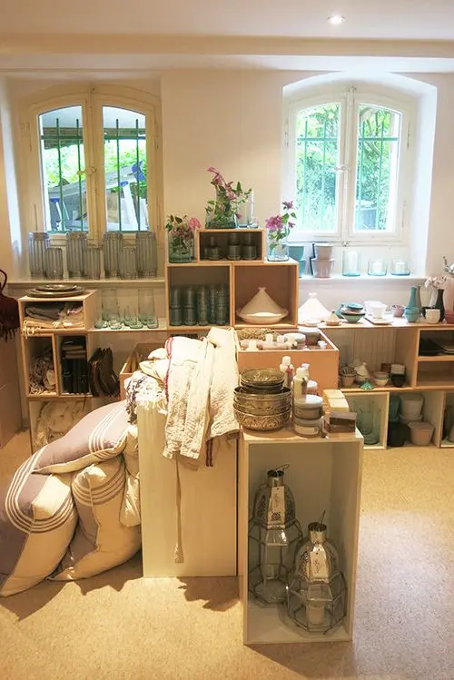 Mobiles Ladenregal Blog, Geschäftskunden, Ladenregale, Warenregale, Schöne Beute, weiß, rosa