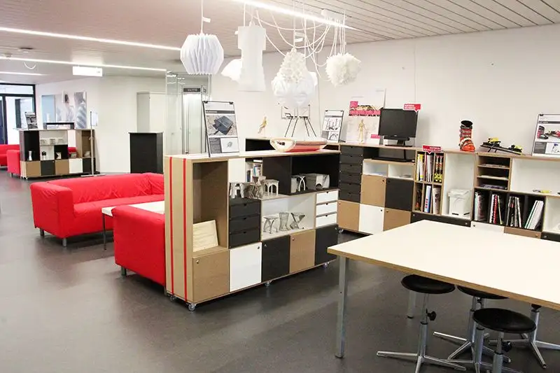 Mobile und modulare bunte Regale Blog, Geschäftskunden, Hochschule, Luzern