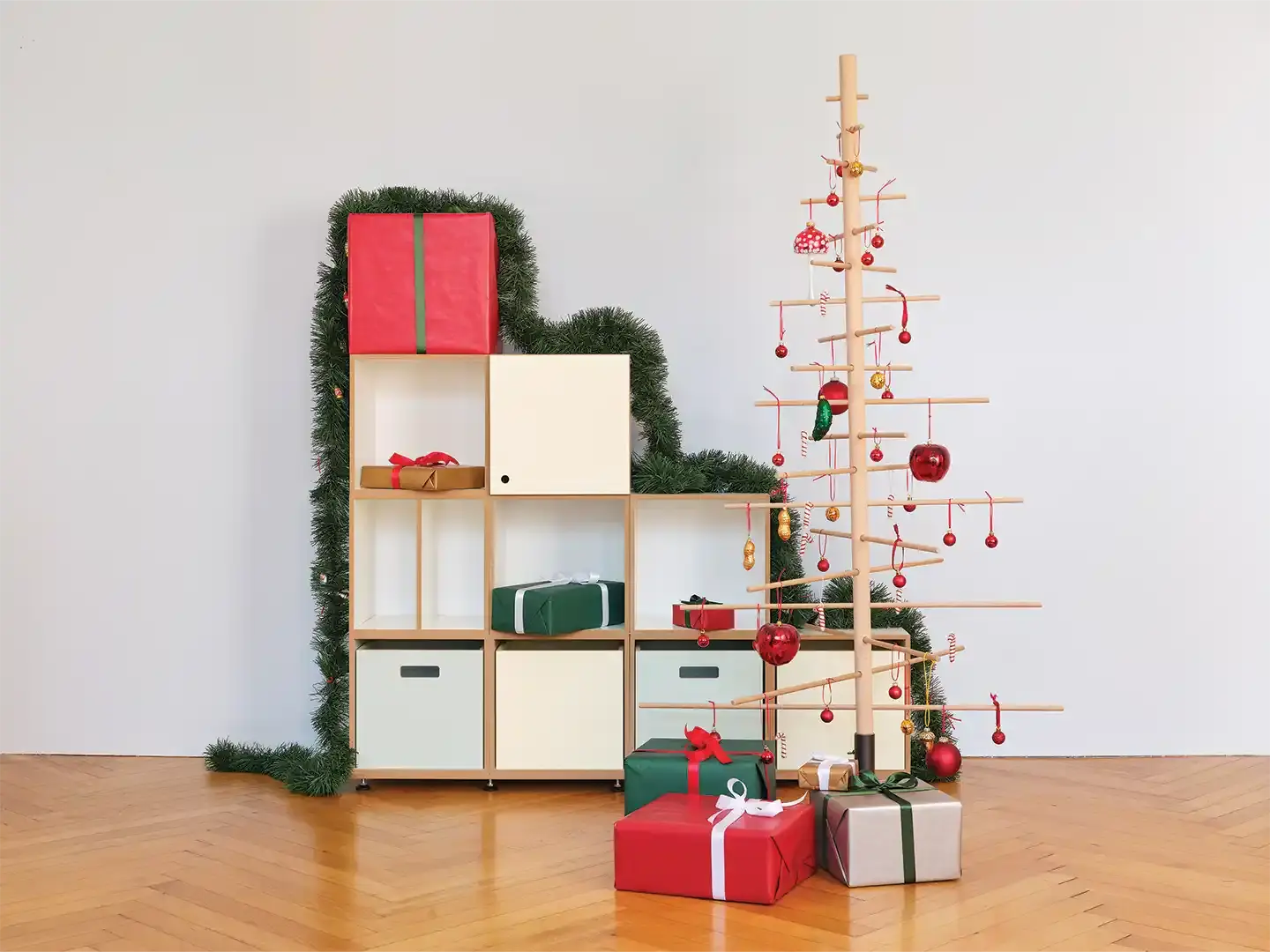 Blog, Advent, Header, decoration holiday tree gift present celebration presents ornament season box background-apricot_lighter