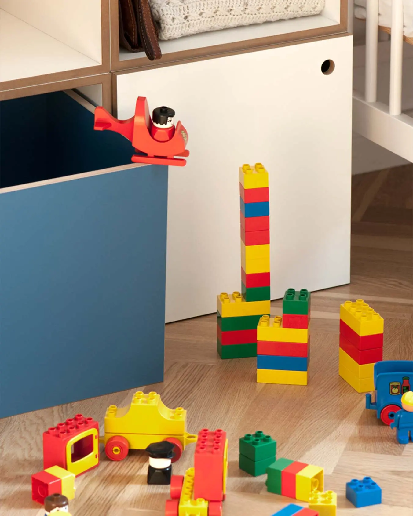 Kinderzimmer, Kinderregal, 1:1 Einschub, denimblau, Lego, Duplo, SPielzeuge